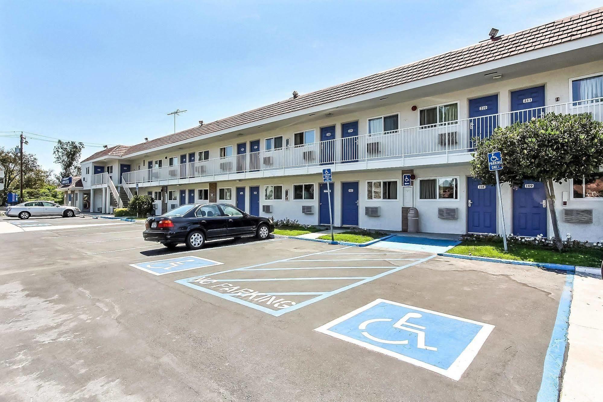 圣何塞机场6号汽车旅馆 聖荷西 外观 照片